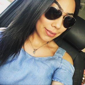 Meet your Posher, Erica